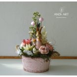 Vintage Osterdekoration mit Hasen – Frühlingshafte Tischdeko für Ostern.